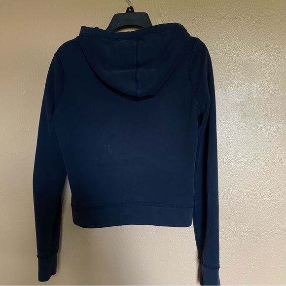 Women’s M Hollister short sweat shirt. Button up hoodie. - Picture 5 of 5